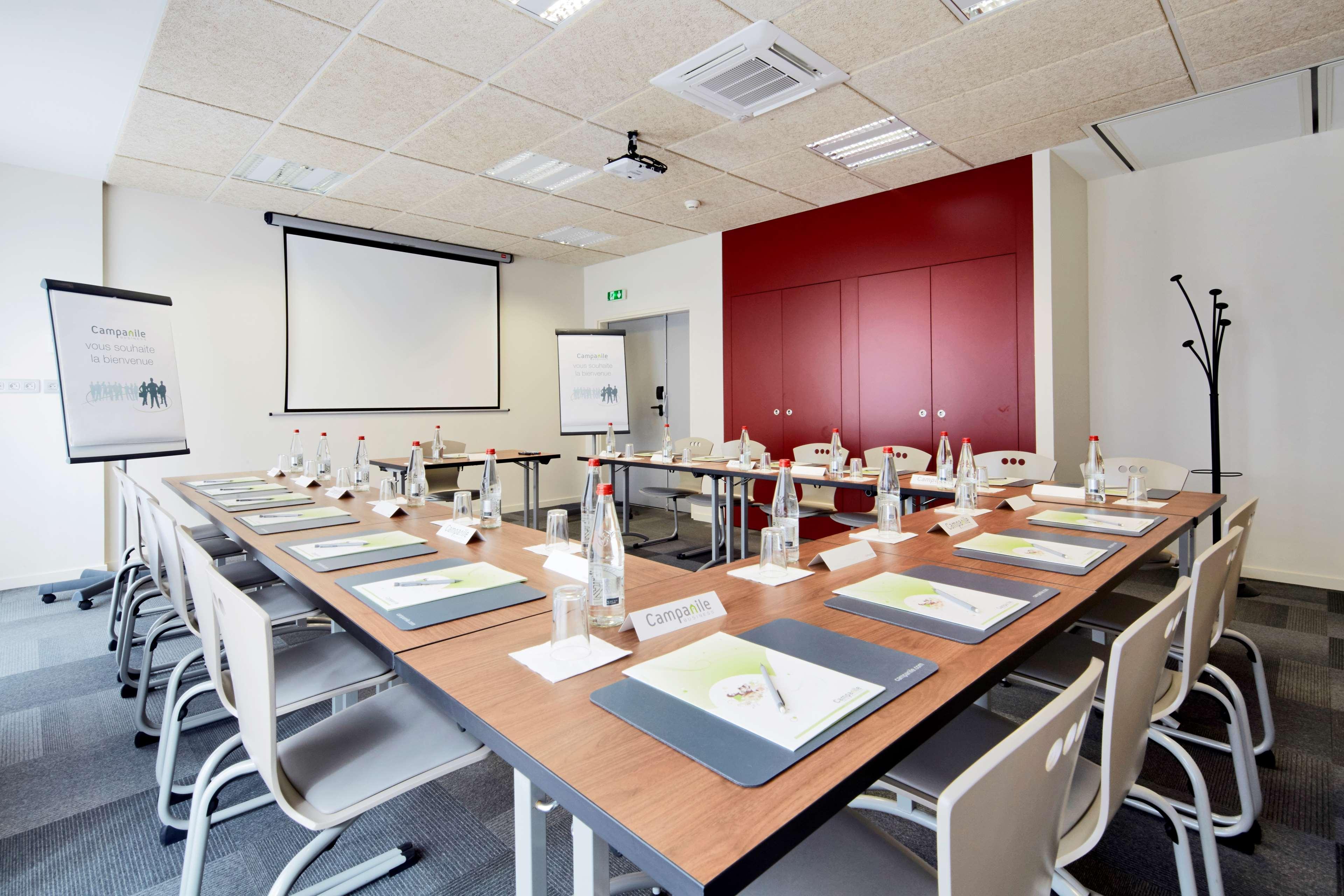 Hotel Campanile Lille - 3*